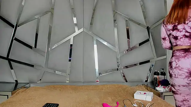 Snapshot of Catherinee69_x chatting on November 29, 2025, 2:58 am Catherinee69 x online show from November 29, 2025, 2:58 am