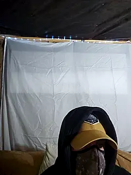 Snapshot of Cadillacninja chatting on October 28, 2025, 5:44 am Cadillacninja online show from October 28, 2025, 5:44 am