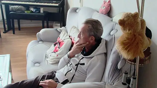 Anjela30 online show from April 13, 2026, 11:48 am