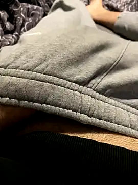 Snapshot of saschboy13 chatting on December 16, 2025, 4:12 pm saschboy13 online show from December 16, 2025, 4:12 pm