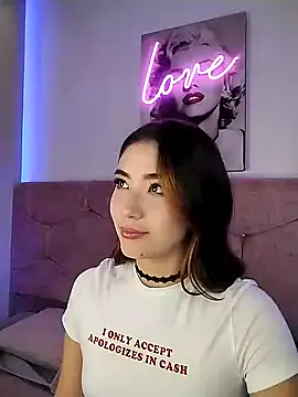 lunar leen online show from January 31, 2025, 9:59 pm