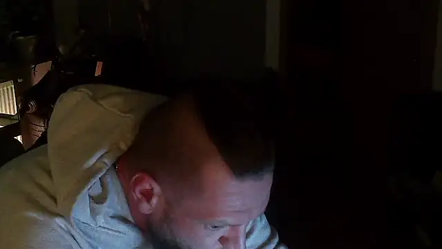 donhulio482 online show from March 5, 2026, 11:34 pm