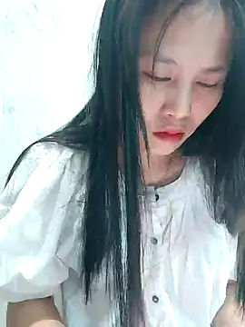 Lien-Yeu online show from February 12, 2025, 2:56 am