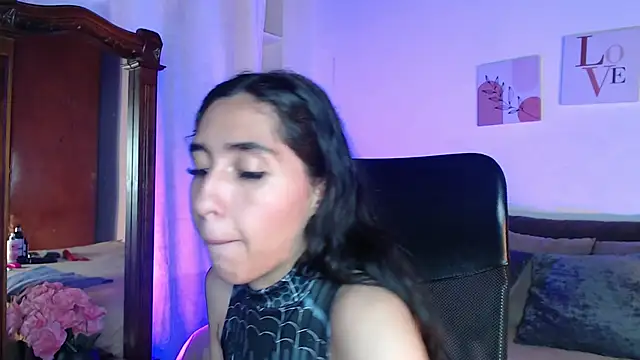 madisex s online show from October 30, 2025, 12:28 pm