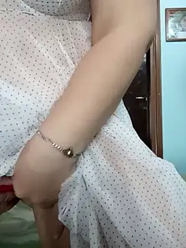 Snapshot of maialina2 chatting on January 13, 2025, 7:43 am maialina2 online show from January 13, 2025, 7:43 am