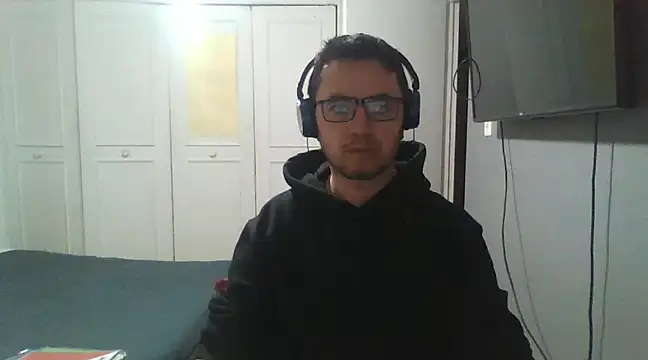 Snapshot of Diptongo chatting on December 24, 2024, 4:00 am Diptongo online show from December 24, 2024, 4:00 am