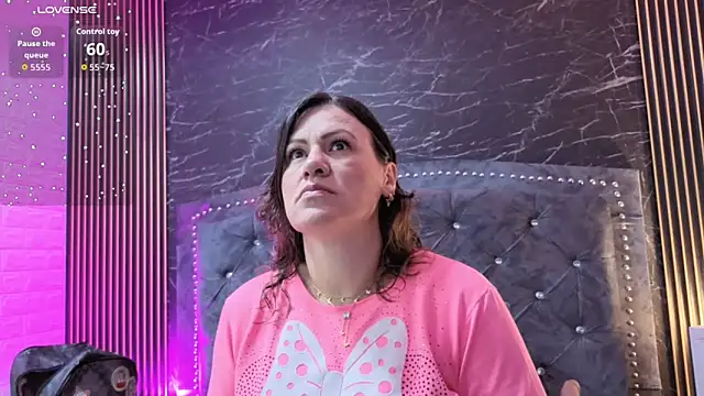 charlotte  G online show from November 30, 2025, 10:30 am