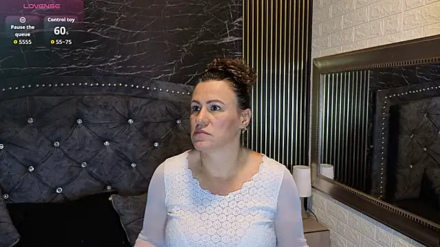 charlotte  G online show from February 18, 2026, 11:28 am