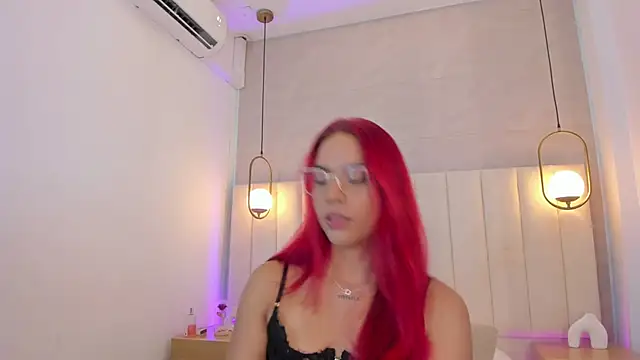 Scarlett Morgan  online show from September 22, 2025, 8:11 pm