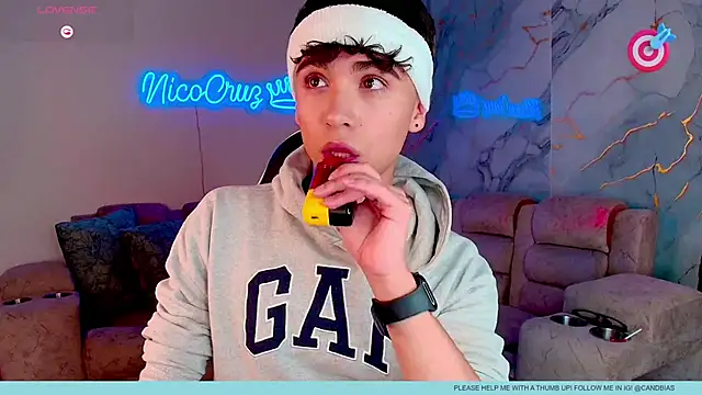 Niico Cruz online show from March 9, 2026, 10:14 pm