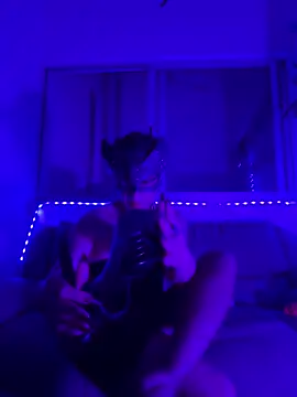 kandyloves online show from March 18, 2025, 3:42 am