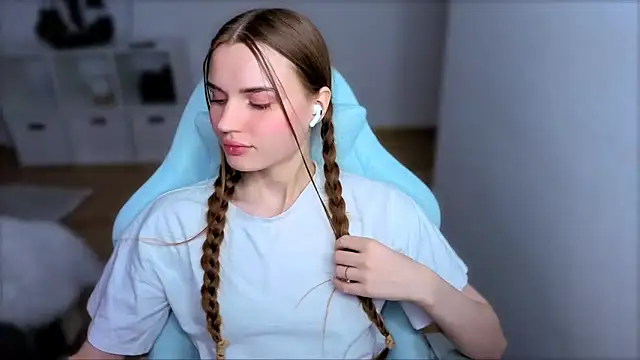 Snapshot of StellaLawless chatting on October 24, 2025, 3:41 pm StellaLawless online show from October 24, 2025, 3:41 pm