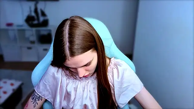 Snapshot of StellaLawless chatting on November 1, 2025, 7:32 am StellaLawless online show from November 1, 2025, 7:32 am