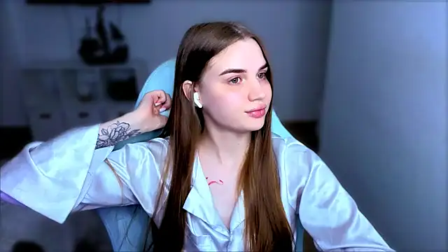 Snapshot of StellaLawless chatting on November 3, 2025, 7:48 pm StellaLawless online show from November 3, 2025, 7:48 pm