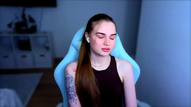 Snapshot of StellaLawless chatting on December 20, 2025, 7:43 pm StellaLawless online show from December 20, 2025, 7:43 pm