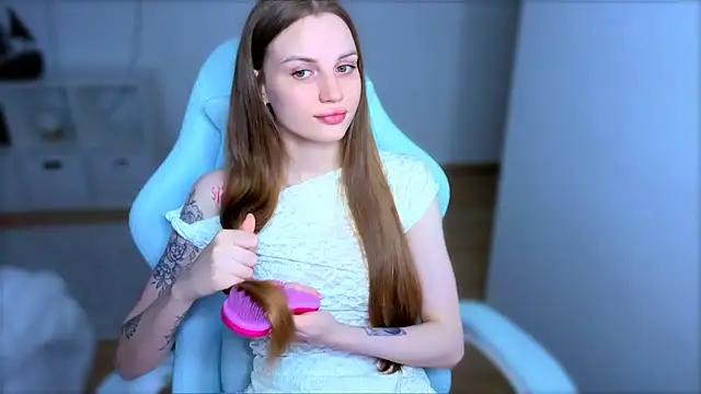 StellaLawless online show from April 12, 2026, 7:41 pm