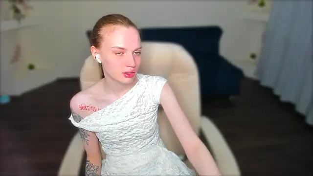 StellaLawless online show from April 16, 2026, 11:07 pm