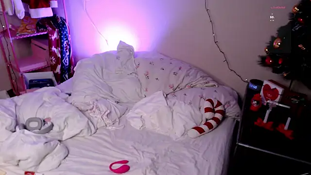 Snapshot of KatieMelone chatting on January 11, 2026, 11:54 pm KatieMelone online show from January 11, 2026, 11:54 pm