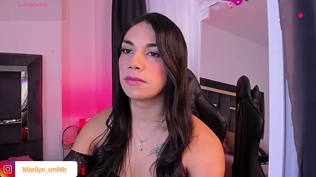 MarilynSmIith online show from November 11, 2025, 12:27 pm