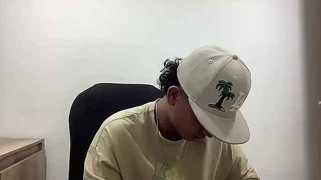 Snapshot of bob_petterson chatting on February 13, 2026, 11:56 pm bob petterson online show from February 13, 2026, 11:56 pm