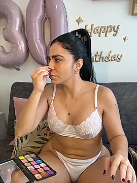 Snapshot of valecruz903 chatting on November 4, 2025, 5:12 pm valecruz903 online show from November 4, 2025, 5:12 pm