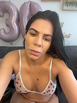 Snapshot of valecruz903 chatting on November 5, 2025, 8:53 pm valecruz903 online show from November 5, 2025, 8:53 pm