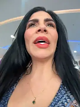 Snapshot of valecruz903 chatting on November 10, 2025, 5:34 pm valecruz903 online show from November 10, 2025, 5:34 pm