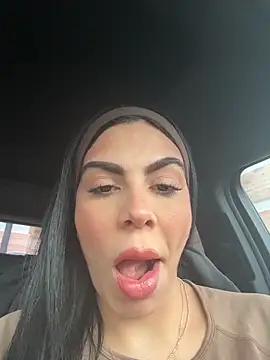 Snapshot of valecruz903 chatting on December 2, 2025, 4:57 pm valecruz903 online show from December 2, 2025, 4:57 pm