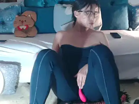 Snapshot of velvet_lips01 chatting on December 16, 2025, 7:52 pm velvet lips01 online show from December 16, 2025, 7:52 pm