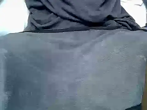 Snapshot of EbonyVallerin chatting on October 8, 2025, 8:50 pm EbonyVallerin online show from October 8, 2025, 8:50 pm