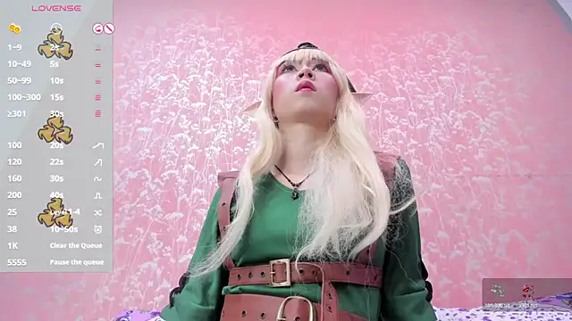 NEZUKO MITSURI online show from April 25, 2026, 12:08 pm