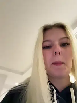 Snapshot of Allylove03 chatting on December 14, 2024, 6:46 am Allylove03 online show from December 14, 2024, 6:46 am