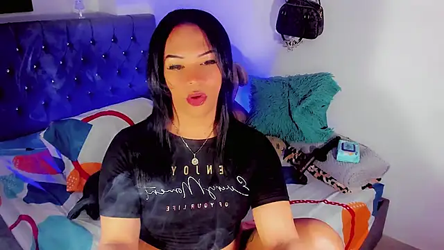 Zakura hot1 online show from November 15, 2025, 8:33 am