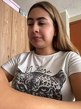 Snapshot of Miabonnett_ chatting on July 1, 2026, 3:12 pm Miabonnett online show from July 1, 2026, 3:12 pm