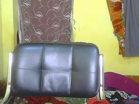 Model-Tanya online show from March 5, 2025, 2:12 pm