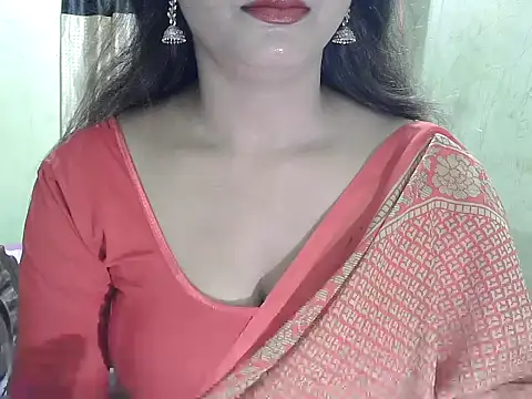 Model-Tanya online show from October 28, 2025, 12:19 pm