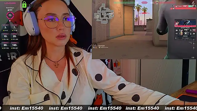 Snapshot of Emili1- chatting on January 21, 2025, 11:56 am Emili1- online show from January 21, 2025, 11:56 am