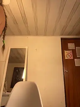 emma oxford online show from February 25, 2025, 8:30 pm