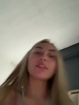 emma oxford online show from February 18, 2026, 9:33 pm