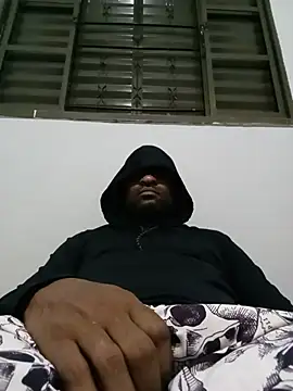 Snapshot of Beto0815 chatting on May 27, 2026, 1:24 am Beto0815 online show from May 27, 2026, 1:24 am