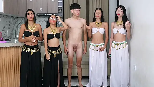 Snapshot of maidengirls chatting on October 31, 2025, 7:37 pm maidengirls online show from October 31, 2025, 7:37 pm