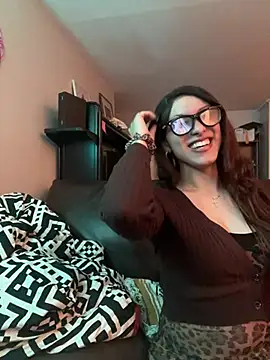 Snapshot of cadenfoxx111 chatting on May 15, 2026, 10:00 am cadenfoxx111 online show from May 15, 2026, 10:00 am
