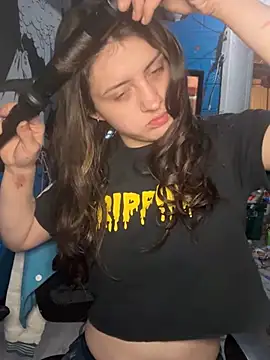 Snapshot of emilysue1 chatting on February 20, 2025, 2:18 am emilysue1 online show from February 20, 2025, 2:18 am