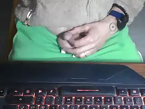 Adri gard online show from March 9, 2025, 8:52 pm