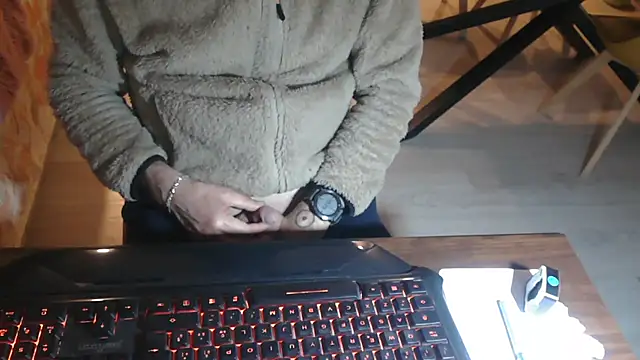 Adri gard online show from April 8, 2026, 8:31 pm