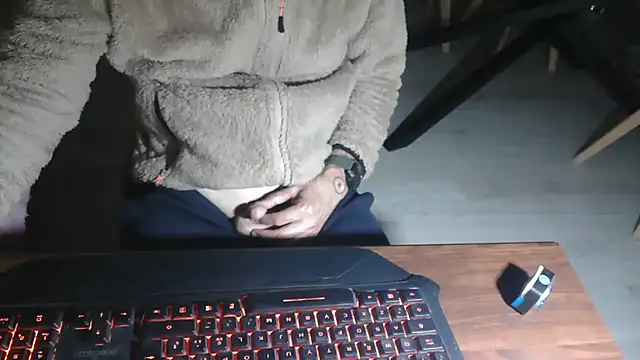 Adri gard online show from April 9, 2026, 8:25 pm