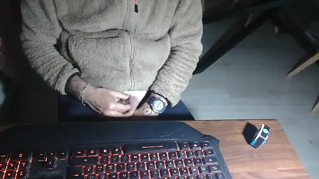 Adri gard online show from April 13, 2026, 8:25 pm