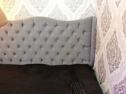 Lilyevansx online show from May 26, 2026, 12:12 pm