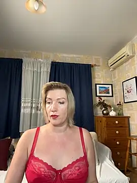 Snapshot of AnnaThurman chatting on October 12, 2025, 7:46 pm AnnaThurman online show from October 12, 2025, 7:46 pm