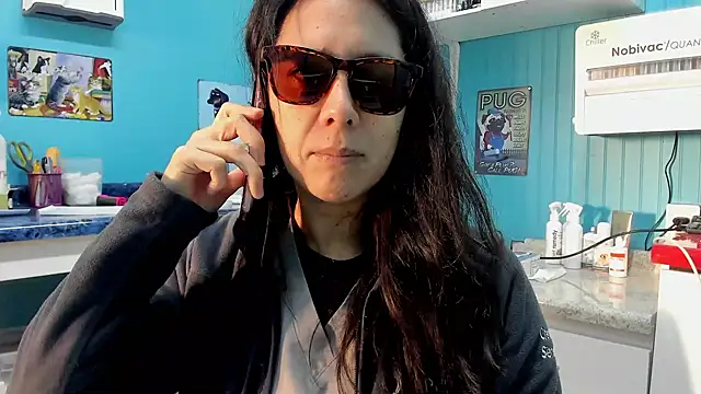 Snapshot of Reinacatchile chatting on May 19, 2026, 8:48 pm Reinacatchile online show from May 19, 2026, 8:48 pm